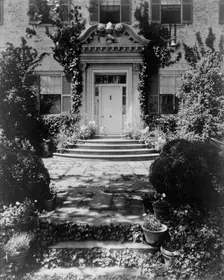 "Chatham," Colonel Daniel Bradford Devore house, 120 Chatham Lane, Fredericksburg, Virginia, (1927?) Creator: Frances Benjamin Johnston