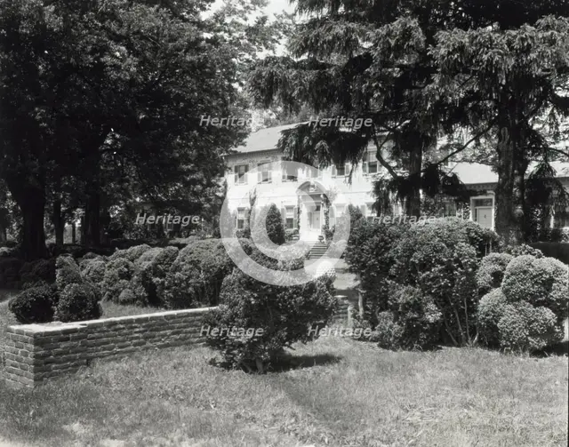 "Chatham," Colonel Daniel Bradford Devore house, 120 Chatham Lane, Fredericksburg, Virginia, 1927. Creator: Frances Benjamin Johnston.