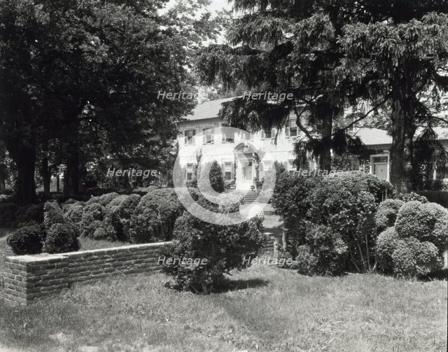 "Chatham," Colonel Daniel Bradford Devore house, 120 Chatham Lane, Fredericksburg, Virginia, 1927. Creator: Frances Benjamin Johnston.