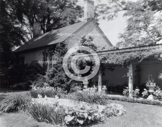 "Chatham," Colonel Daniel Bradford Devore house, 120 Chatham Lane, Fredericksburg, Virginia, 1927. Creator: Frances Benjamin Johnston.
