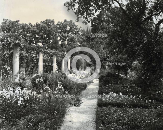 "Chatham," Colonel Daniel Bradford Devore house, 120 Chatham Lane, Fredericksburg, Virginia, 1927. Creator: Frances Benjamin Johnston.