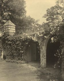 "Chatham," Colonel Daniel Bradford Devore house, 120 Chatham Lane, Fredericksburg, Virginia., 1927. Creator: Frances Benjamin Johnston
