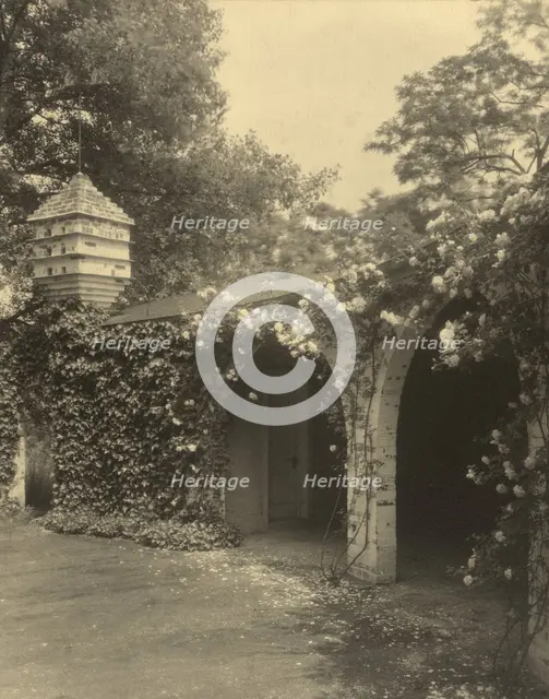 "Chatham," Colonel Daniel Bradford Devore house, 120 Chatham Lane, Fredericksburg, Virginia., 1927. Creator: Frances Benjamin Johnston.