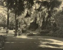 "Chatham," Colonel Daniel Bradford Devore house, 120 Chatham Lane, Fredericksburg, Virginia., 1927. Creator: Frances Benjamin Johnston