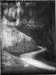 Cheddar Gorge, Cliff Road, Cheddar, Sedgemoor, Somerset, 1907. Creator: Katherine Jean Macfee