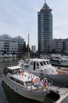 Chelsea Harbour, London, England, UK, 2/9/10. Creator: Ethel Davies