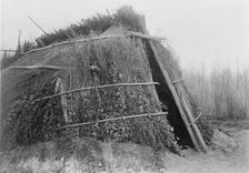 Chemehuevi house, c1924. Creator: Edward Sheriff Curtis