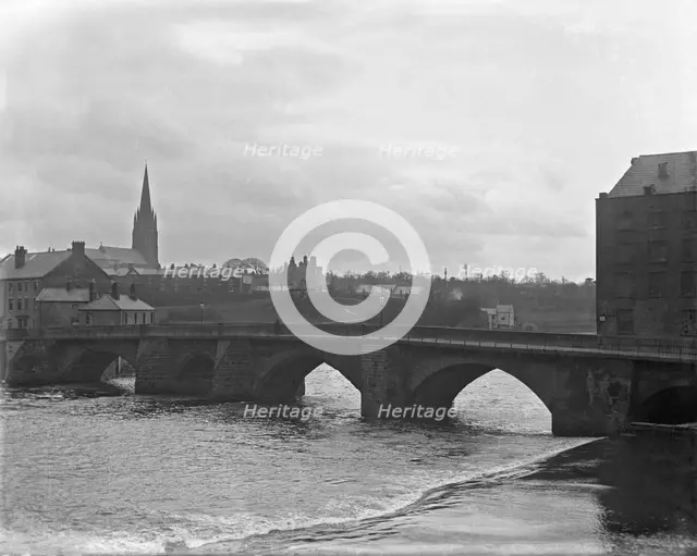 Chester weir and Old Dee Bridge on River Dee with Chester Cathedral in the background, 1902. Creator: Robert Augustus Henry L'Estrange.