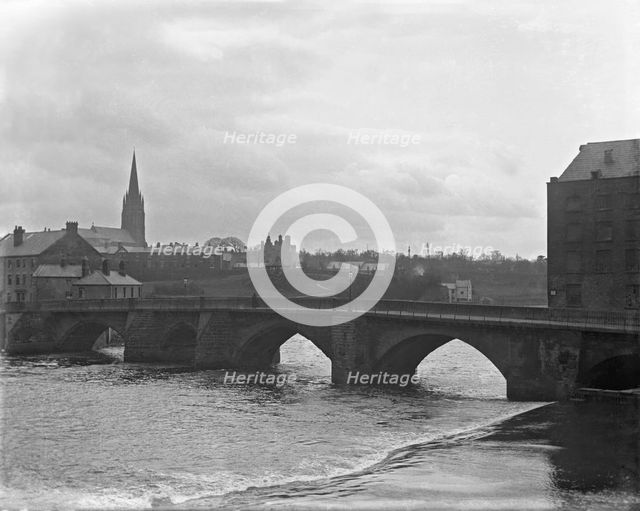 Chester weir and Old Dee Bridge on River Dee with Chester Cathedral in the background, 1902. Creator: Robert Augustus Henry L'Estrange.