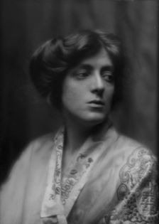 Chester, Constance, Miss., portrait photograph, 1912 or 1913. Creator: Arnold Genthe