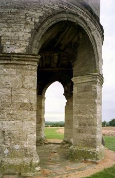 Chesterton windmill, Warwickshire, July 1999. Artist: EH/RCHME staff photographer