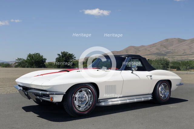 Chevrolet Corvette cv 427 1967. Artist: Simon Clay.