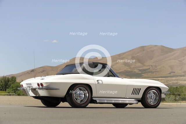 Chevrolet Corvette cv 427 1967. Artist: Simon Clay.