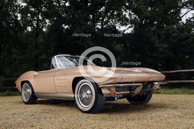 Chevrolet Corvette Stingray convertible 1964. Artist: Simon Clay.