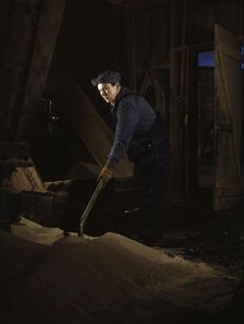 Chicago and North Western R.R., Mrs. Thelma Cuvage, working in the sand house...Clinton, Iowa, 1943. Creator: Jack Delano