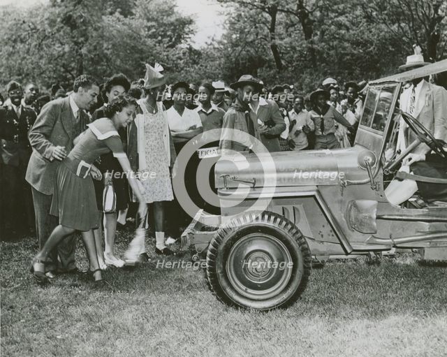 Chicago school children buy $263,148.83 in war bonds, (1942 - 1943?). Creator: Office of War Information.