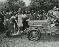 Chicago school children buy $263,148.83 in war bonds, (1942 - 1943?). Creator: Office of War Information