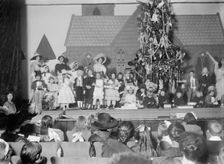 Child Actor's Xmas Tree, N.Y., 1912. Creator: Bain News Service