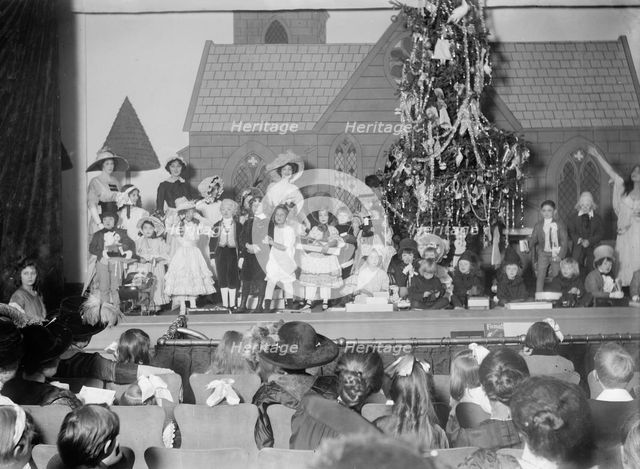 Child Actor's Xmas Tree, N.Y., 1912. Creator: Bain News Service.
