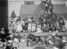 Child Actor's Xmas Tree, N.Y., 1912. Creator: Bain News Service
