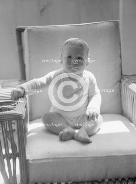 Child of Mrs. Carl Muschenheim, portrait photograph, 1933 Aug. Creator: Arnold Genthe.
