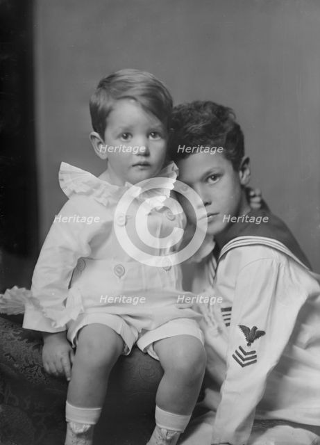 Children of Mrs. H.A. Wilson, portrait photograph, 1918 Nov. 30. Creator: Arnold Genthe.