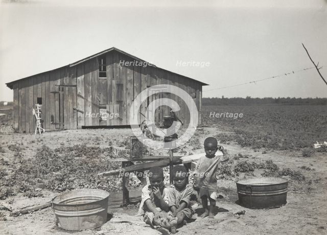 Children of sharecropper, near West Memphis, Arkansas, 1935. Creators: Farm Security Administration, Carl Mydans.