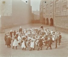 Children playing Twinkle, Twinkle, Little Star Flint Street School, Southwark, London, 1908