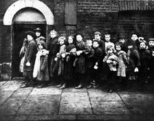 Children queuing for farthing breakfast, Hanbury Street, London. Creator: Unknown