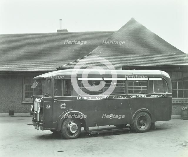 Children's ambulance, Holland Street, Kensington and Chelsea, London, 1935. Artist: Unknown.
