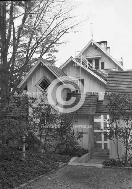 Childs Frick, residence in Roslyn, Long Island, New York, 1945. Creator: Gottscho-Schleisner, Inc.