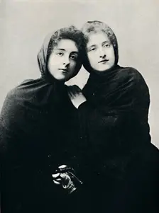 Chilian Ladies in Church Attire (Manto) 1911