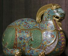 Chinese box and cover in the form of a ram, 18th century