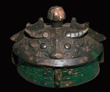 Chinese bronze lid of a wine-vessel, 11th century BC.h