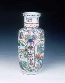 Chinese Imari rouleau vase, mid Kangxi period, Qing dynasty, China, 1683-1700. Creator: Unknown