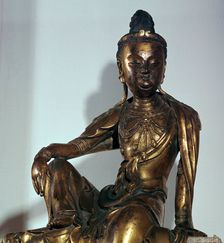 Chinese statuette of the Bodhisattva Kuan-yin, 12th century