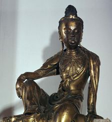 Chinese statuette of the Bodhisattva Kuan-yin, 12th century