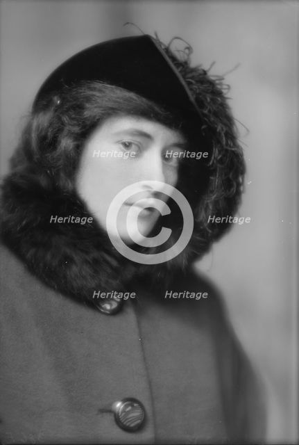 Chippendale, Julia, Miss, portrait photograph, ca. 1913. Creator: Arnold Genthe.