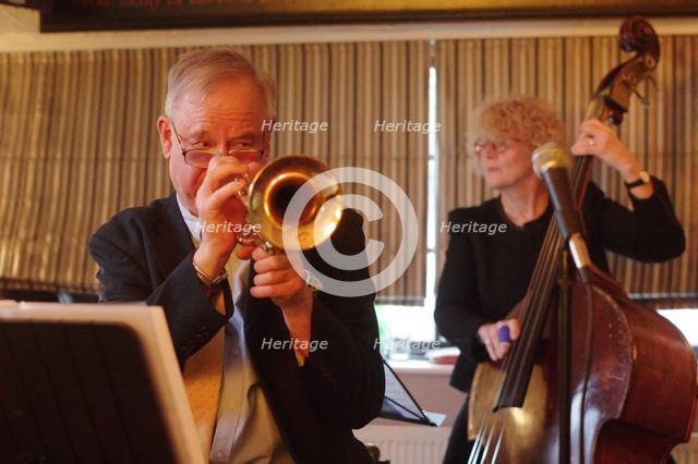 Chris Hodgkins and Alison Rayner, Splash Point Jazz Club, Rottingdean, East Sussex, 17 May 2019. Creator: Brian O'Connor.