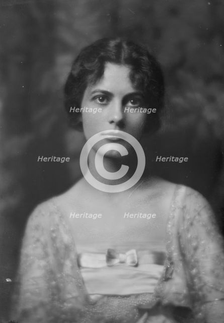 Christian, Miss, portrait photograph, 1915 May 7. Creator: Arnold Genthe.