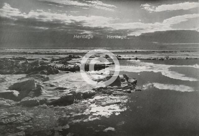 'Christmas Eve (1910) in the Pack', (1913). Artist: Herbert Ponting.