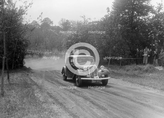 Citroen saloon, Bugatti Owners Club Hill Climb, Chalfont St Peter, Buckinghamshire, 1935. Artist: Bill Brunell.