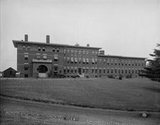 City hospital, Holyoke, Mass., between 1900 and 1910. Creator: Unknown
