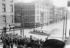 Cin'ti [i.e., Cincinnati] under water, between c1910 and c1915. Creator: Bain News Service