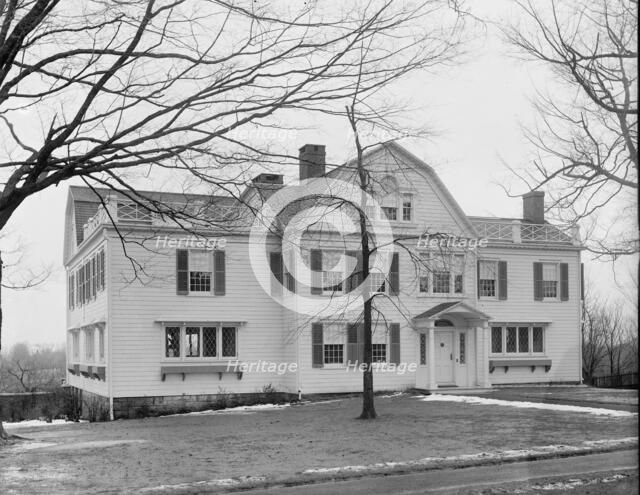 Club house, exterior, New York City, between 1900 and 1910. Creator: William H. Jackson.