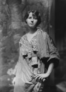Claflin, Beatrice, portrait photograph, 1913. Creator: Arnold Genthe