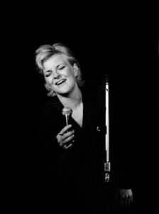 Claire Martin, Pizza On The Park, London, August, 1996. Artist: Brian O'Connor