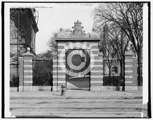 Class of '89 Gate, Harvard University, Mass., between 1900 and 1906. Creator: Unknown.