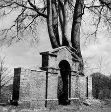 Classical arch, North End Way, Hampstead Heath, London, 1960-1965. Artist: John Gay