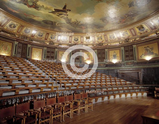 Classroom of Medicine in the Surgery School of San Carlos in Madrid.